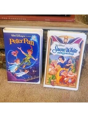 Walt Disney Classics Peter Pan and Snow White and the Seven Dwarfs VHS bundle